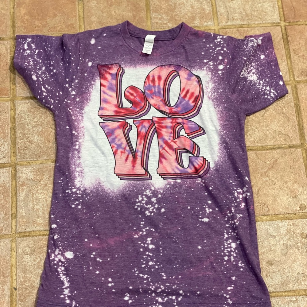 Bleached valentines tee